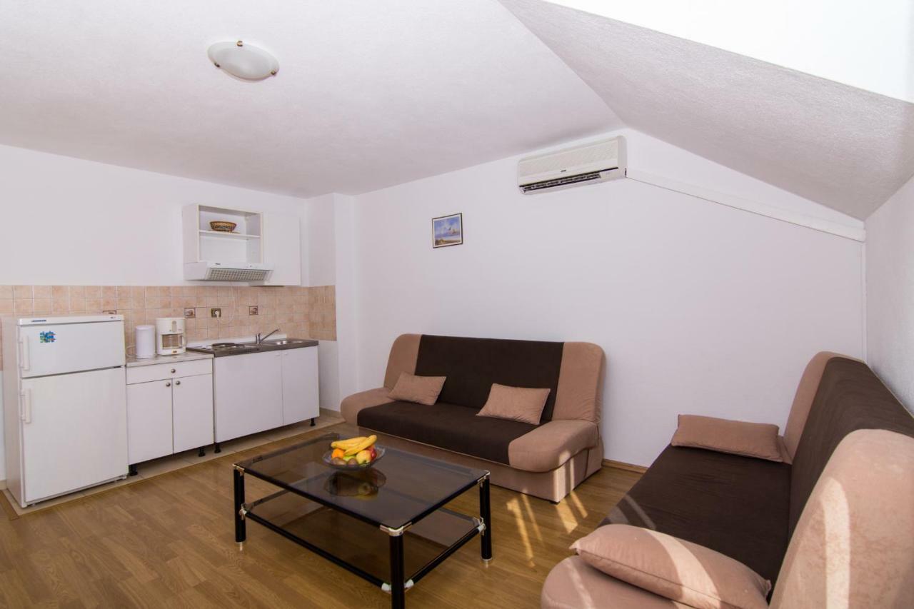 Apartment Jozic Seget Vranjica