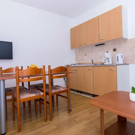 Apartments Jozic Seget Vranjica Exterior photo
