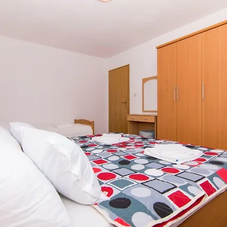 Apartments Jozic Seget Vranjica Exterior photo